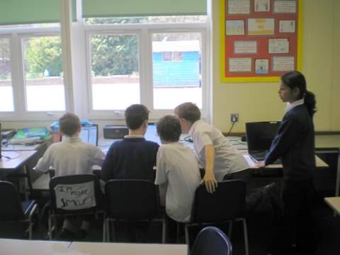 Putting_Together_The_Y6_Newspaper_09