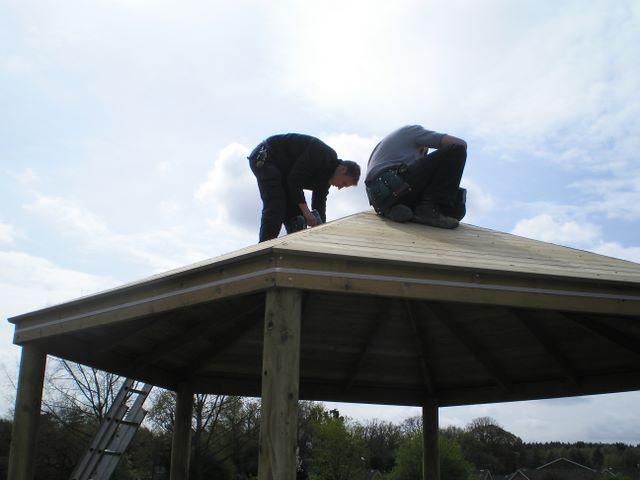 building_the_shelter_08_3