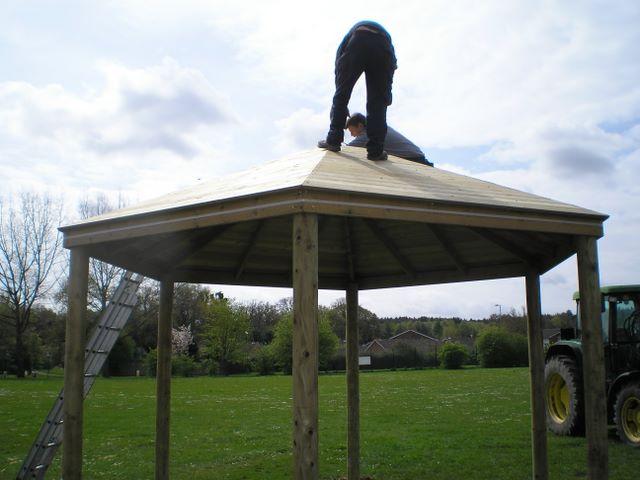 building_the_shelter_08_5